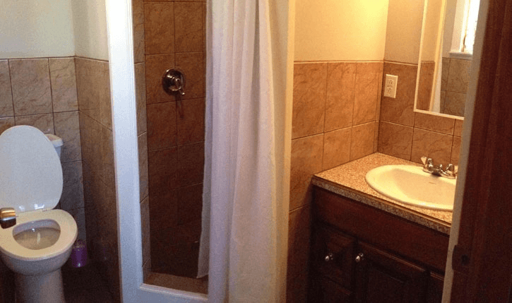 Hibiscus Bathroom
